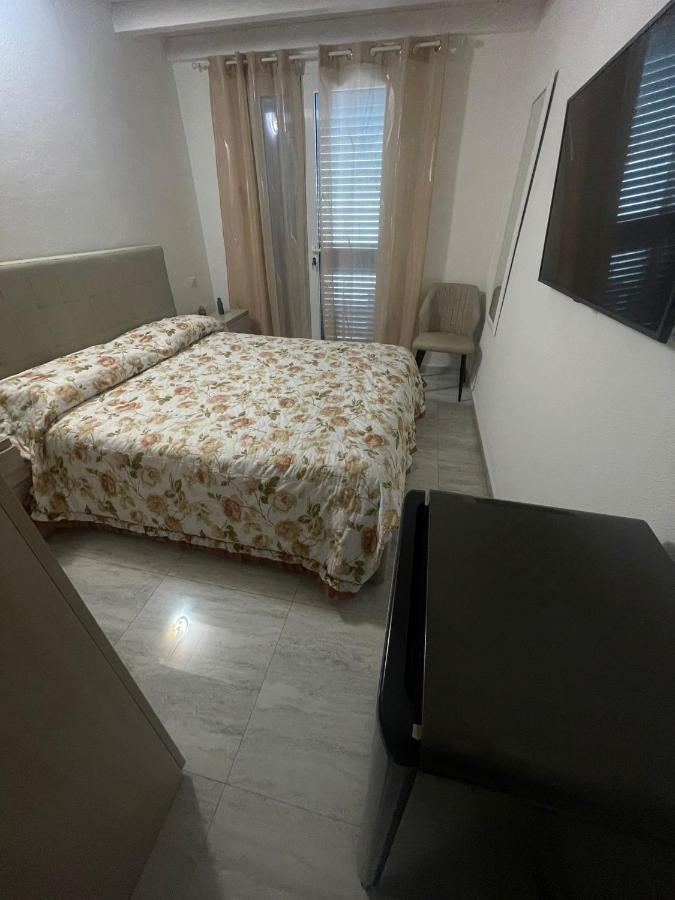 La Perla Del Mare 2 Bed & Breakfast La Caletta Exterior photo