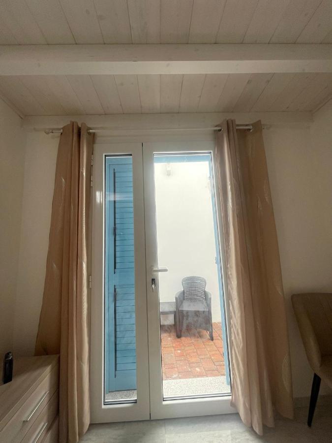 La Perla Del Mare 2 Bed & Breakfast La Caletta Exterior photo